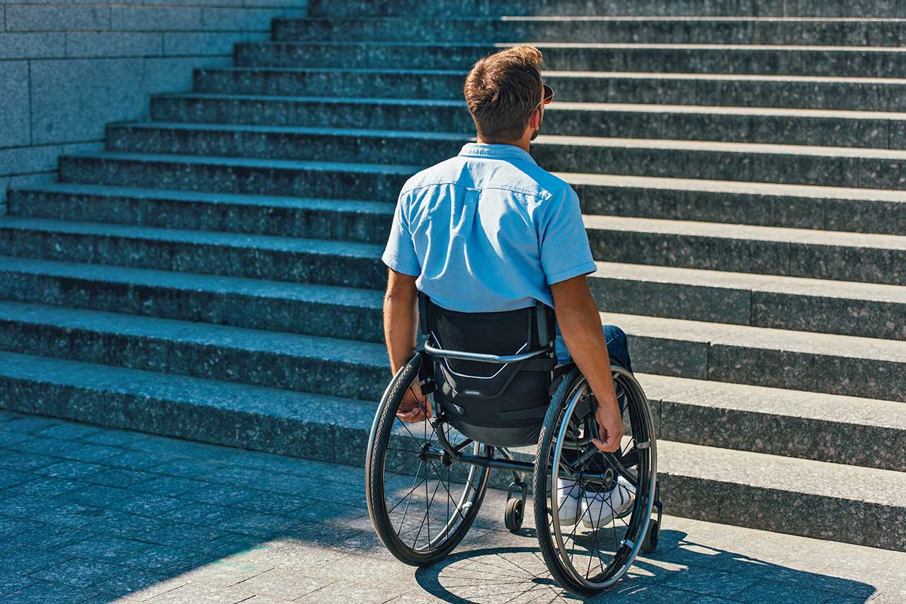 Wybór windy dla osoby niepełnosprawnej – na co zwrócić uwagę?